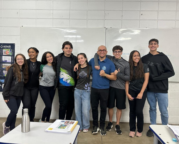 Colgio Anglo Pouso Alegre escolhe finalistas do Concurso de Oratria